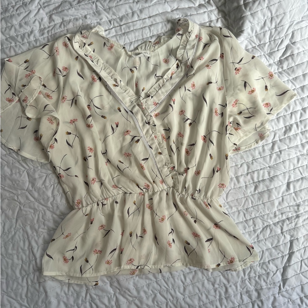 🌸 Sienna sky floral sheer blouse 🌸